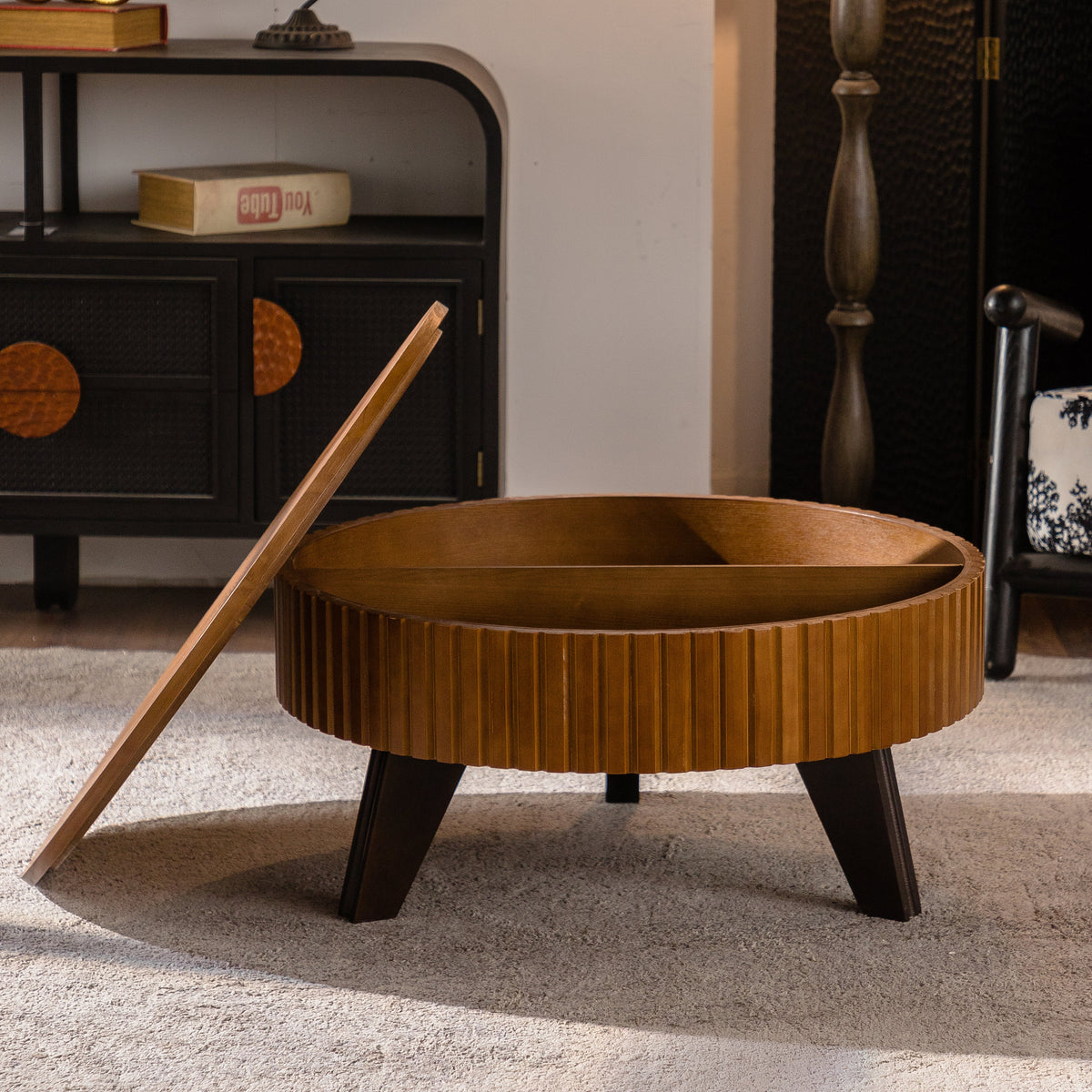 31.5" Retro Round Coffee Table with Storage Space
