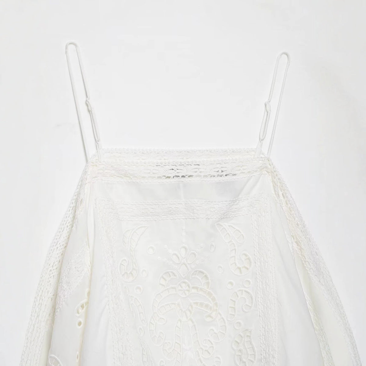 New Womens Hollow-out Embroidered Vest Camisole