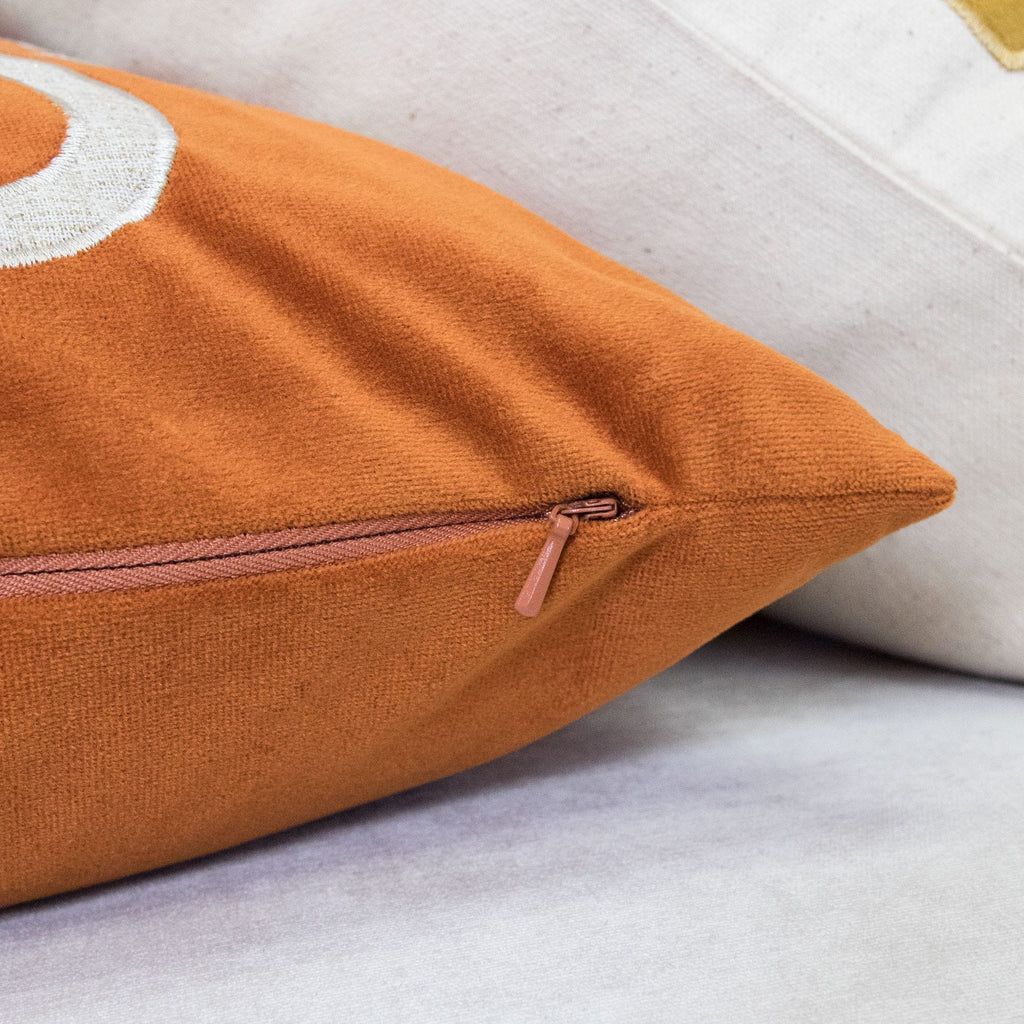Dora Vintage Vine Pillowcase