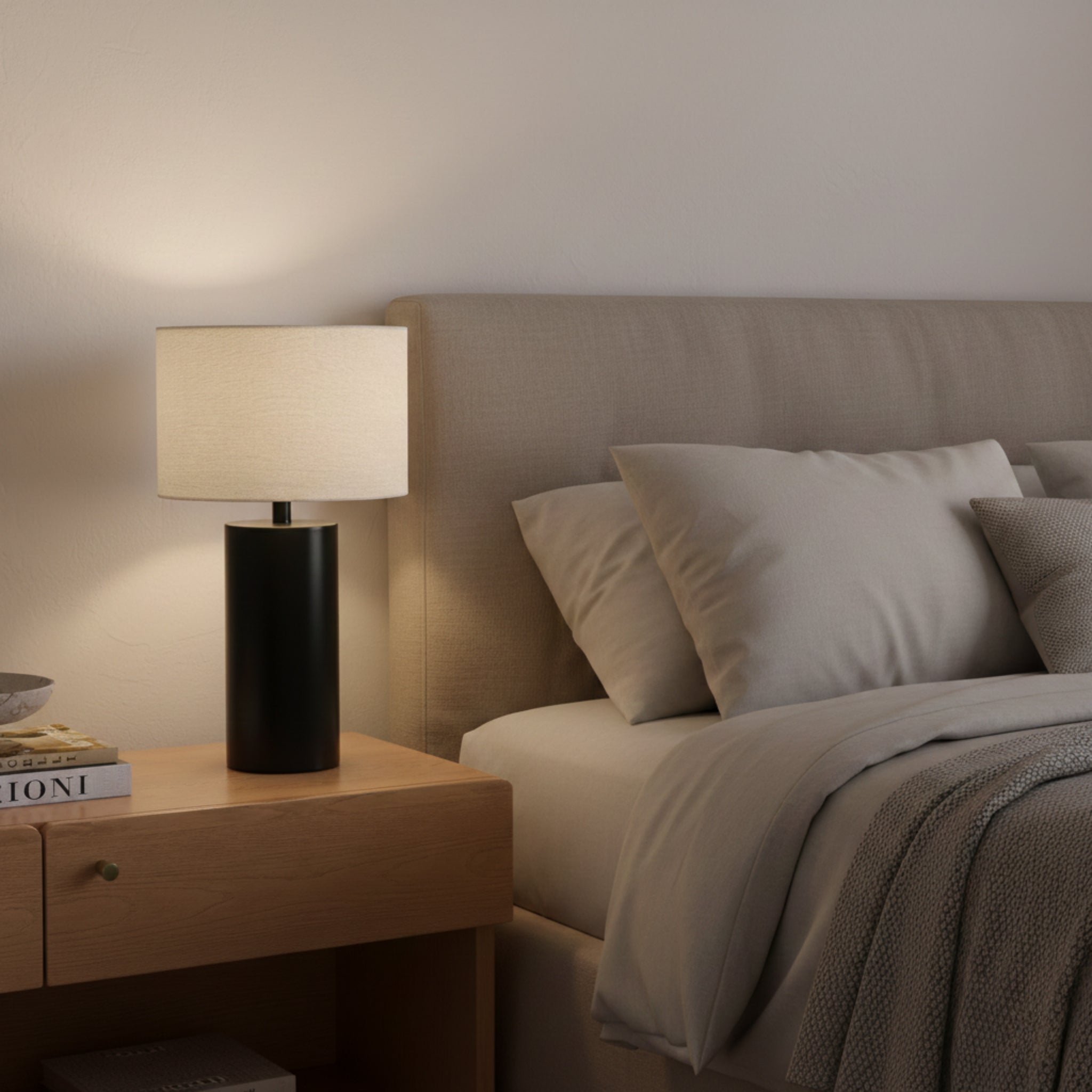 Aura Black Table Lamp