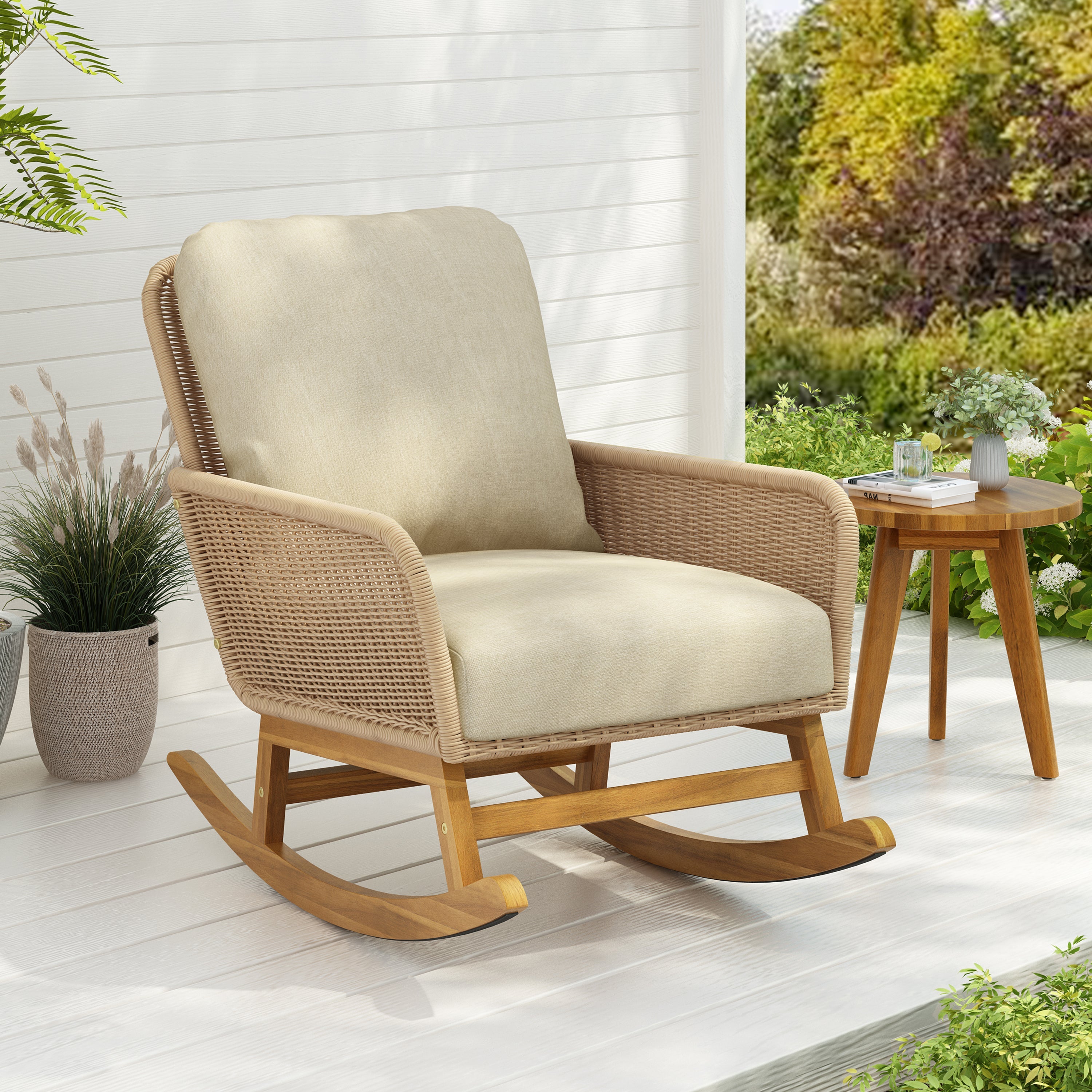 Contemporary Minimalist Patio Seating