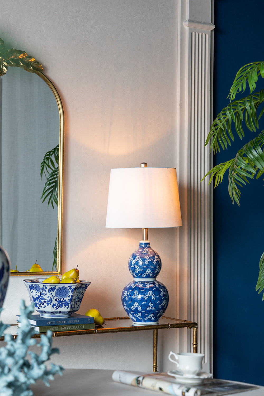 D13x25.7" Table Lamp