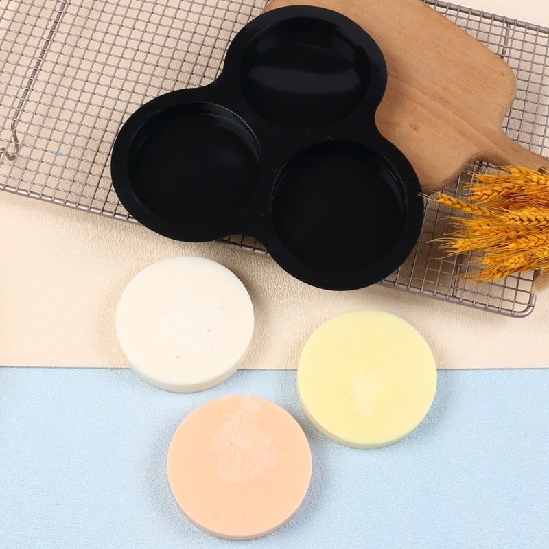 Stylish Practical And Minimalist Silicone Baking Molds