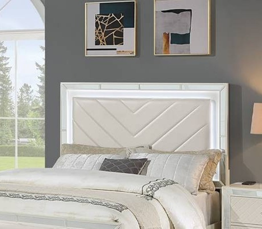 Contemporary 3pc Set Queen Size Bed with Nightstands