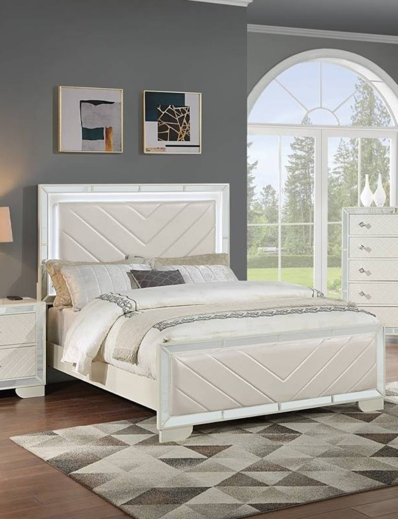 Contemporary 3pc Set Queen Size Bed with Nightstands
