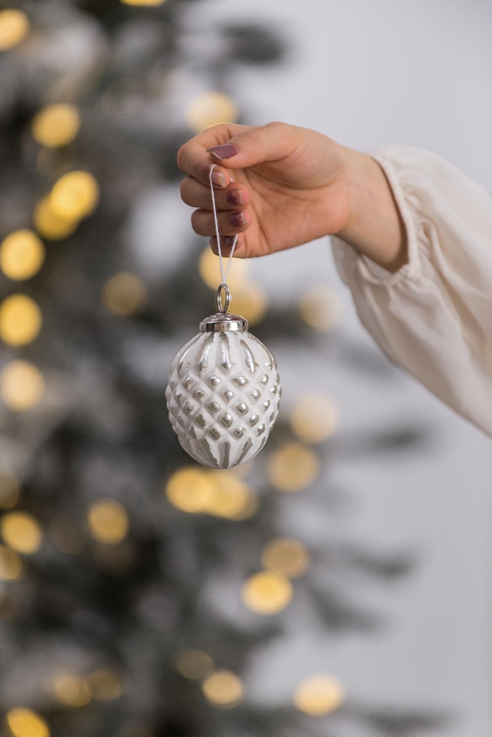 D3.8x4.2"H Christmas Ball Ornaments, Set of 6