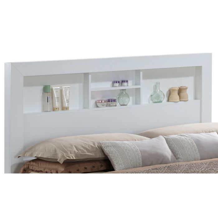 Elegant Transitional King-Sized Bed