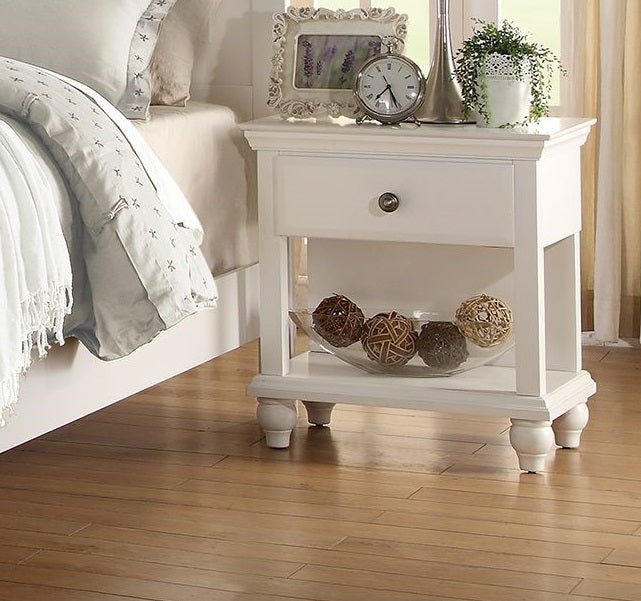 White Est King Size Bed and Nightstands Set