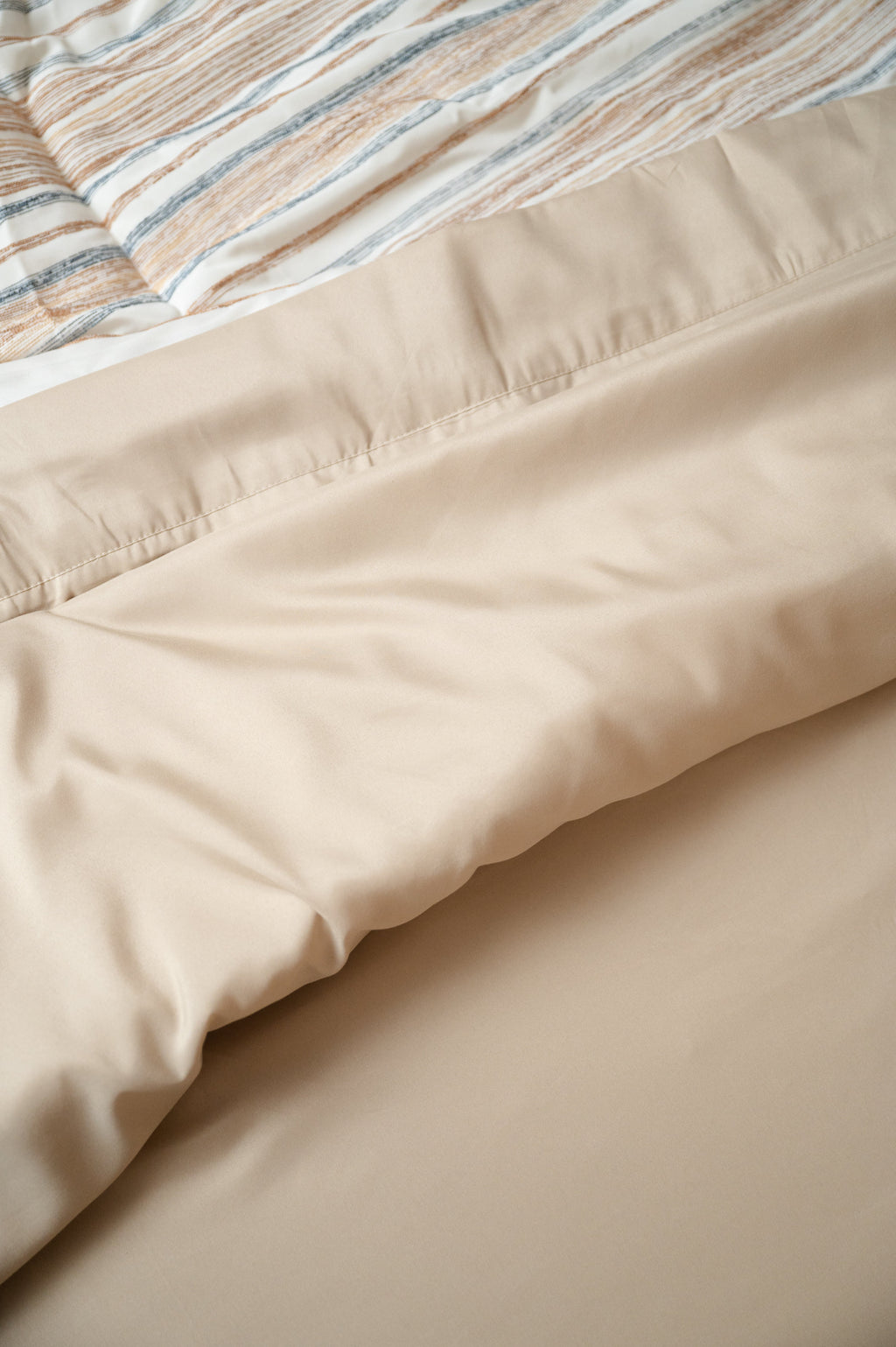 Omne Sleep 4-Piece Khaki Microplush and Bamboo Flex Head King Sheet Set