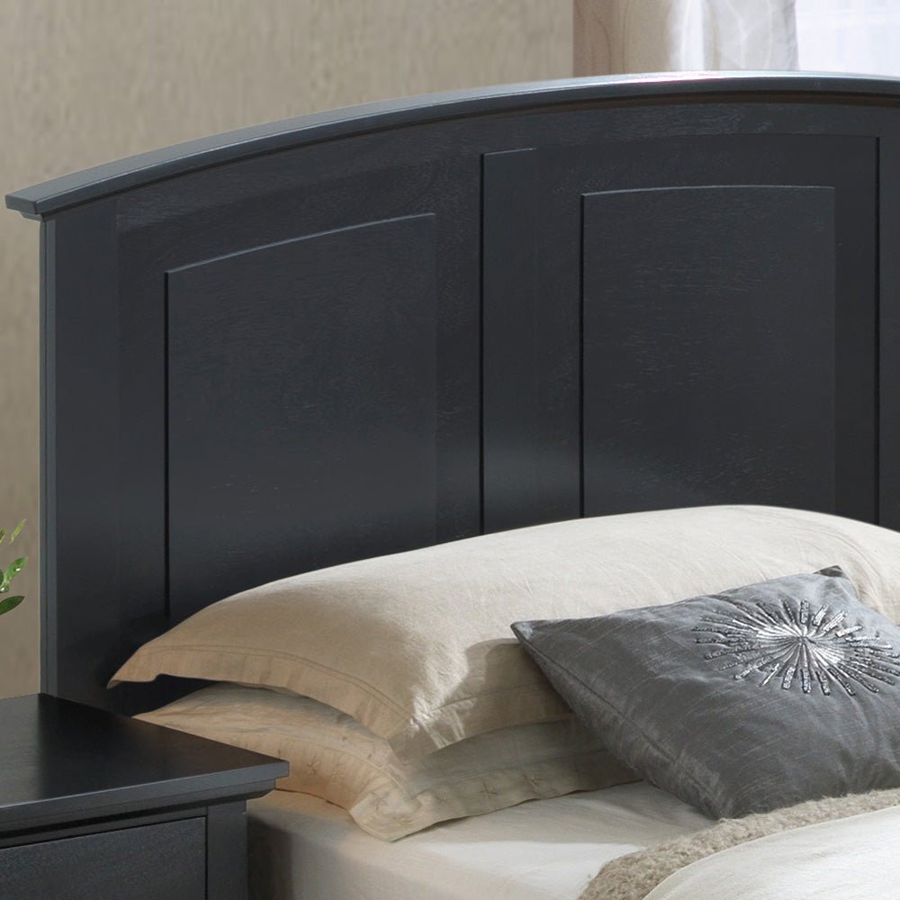 Cozy Queen Bed