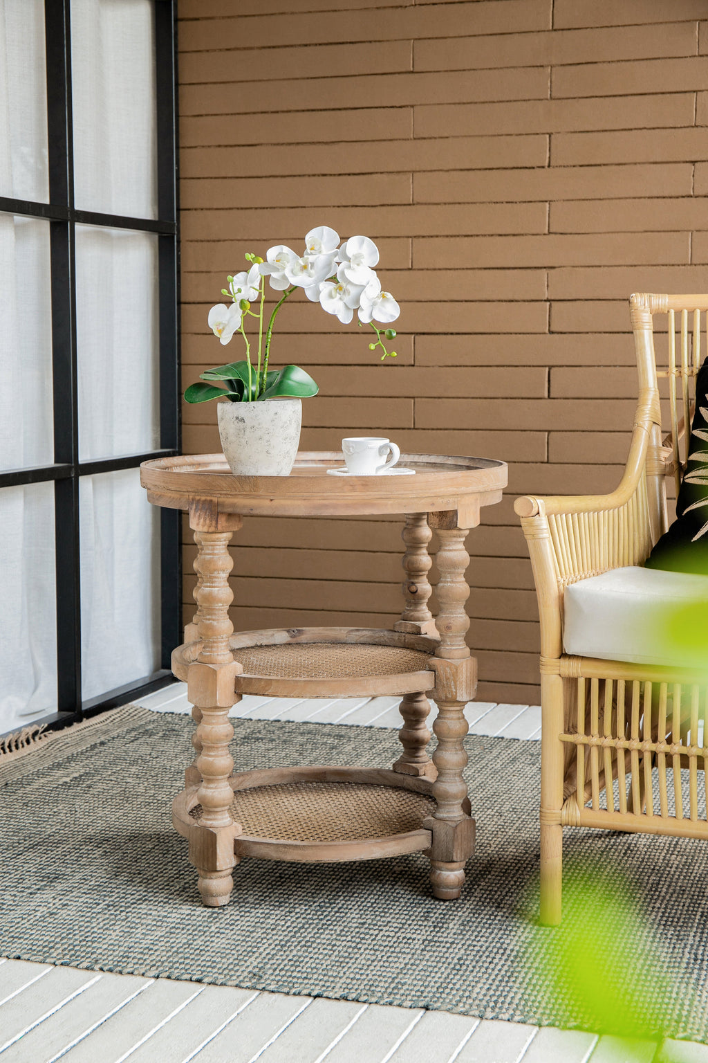 D23.5 x 25" Round 3-Tiered Side Table