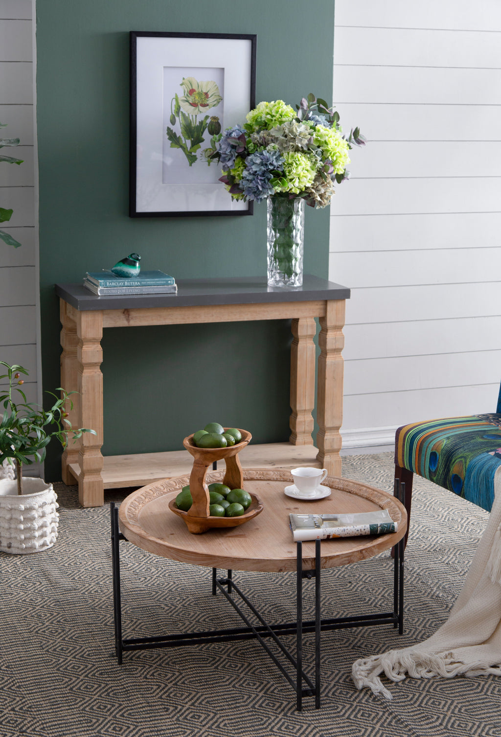 Farmhouse Round Wooden Coffee Table with Metal Legs