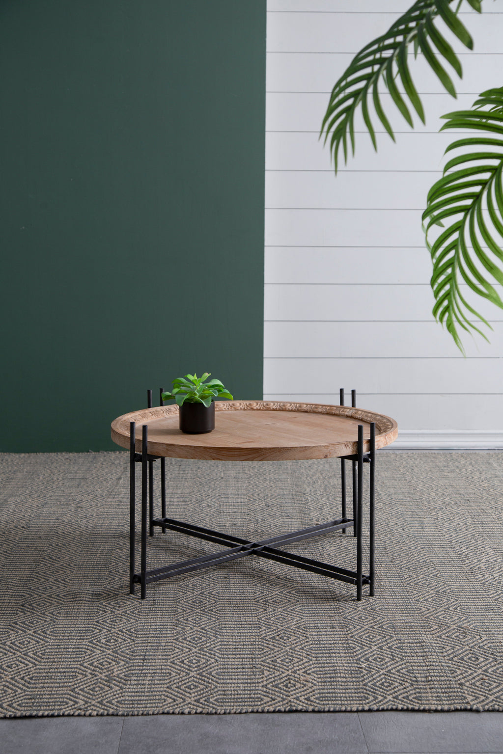 Farmhouse Round Wooden Coffee Table with Metal Legs