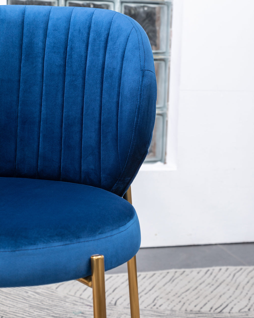 Amoa Contemporary Velvet Upholstery Dining Chair