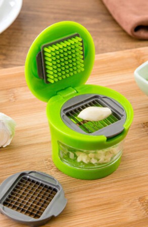 3-in-1 Hand Garlic Press, Mincer & Slicer with Storage Container