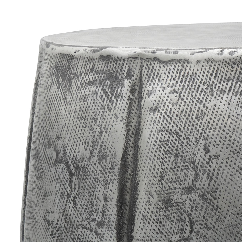 D16.8x22" Vanora Accent Table