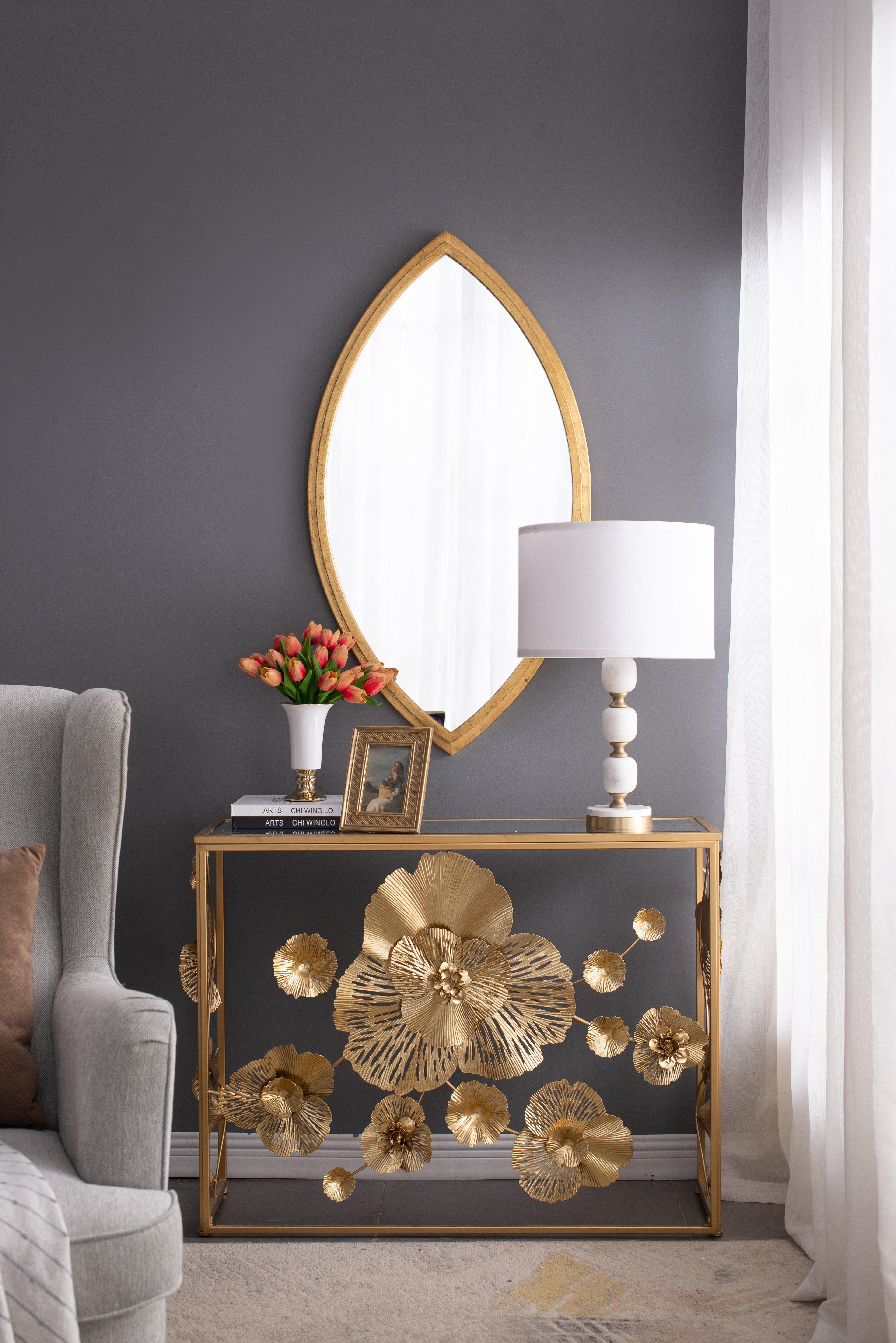 D15x26.5" Table Lamp