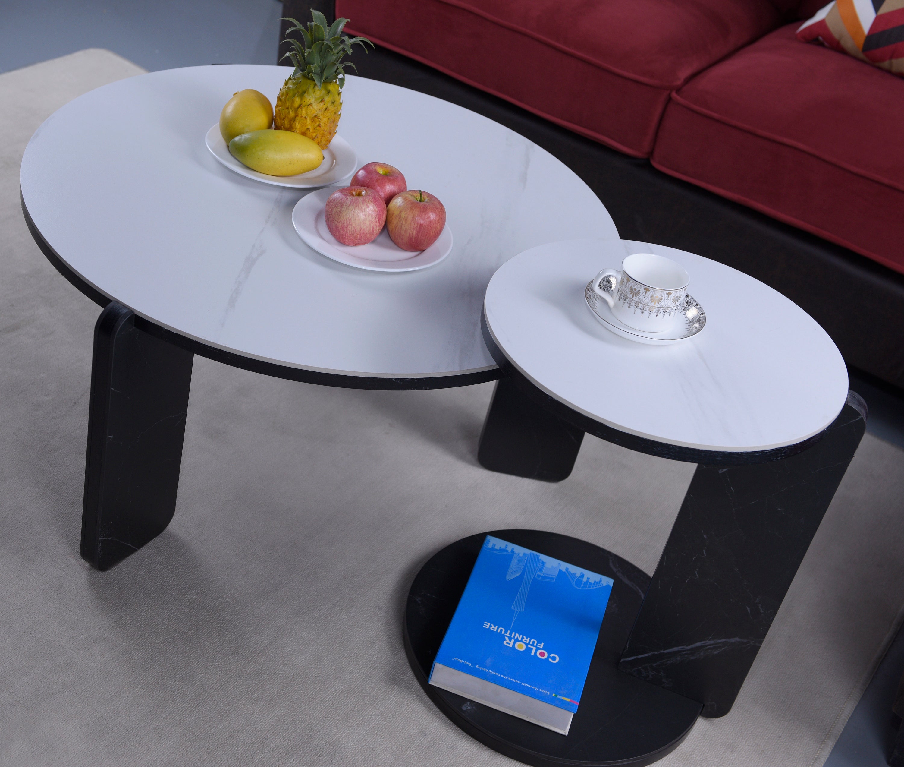 Set of 2 Round Nesting Coffee Tables
