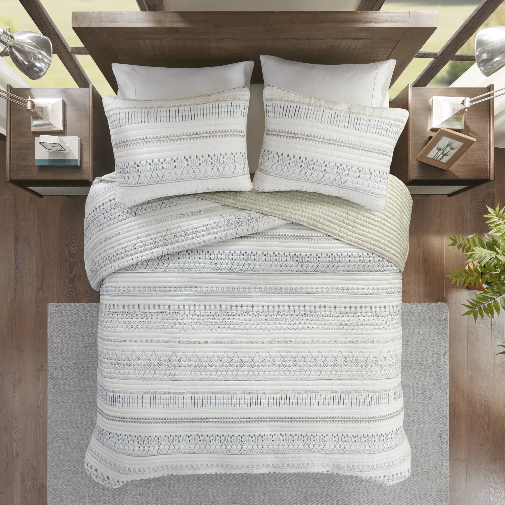 3 Piece Seersucker Quilt Set - Taupe/Blue King/California King