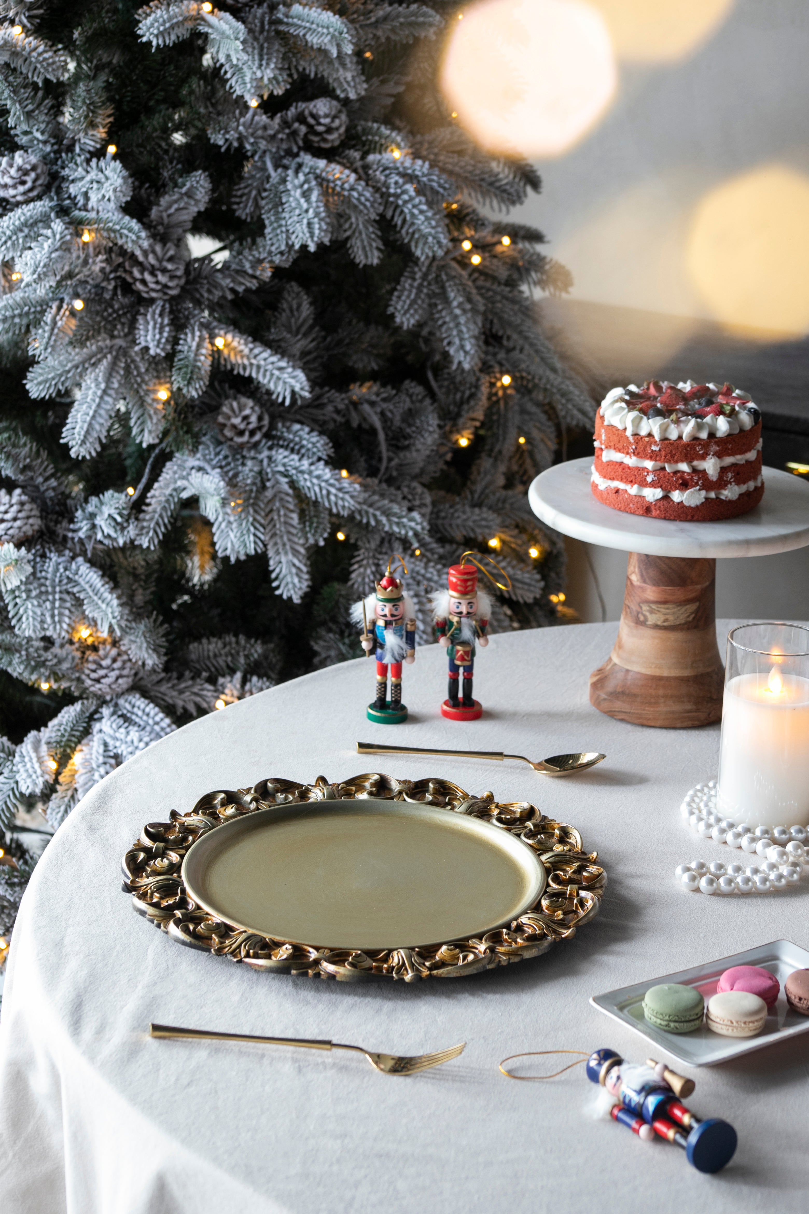 6 Pack Plastic Charger Plates - 14"