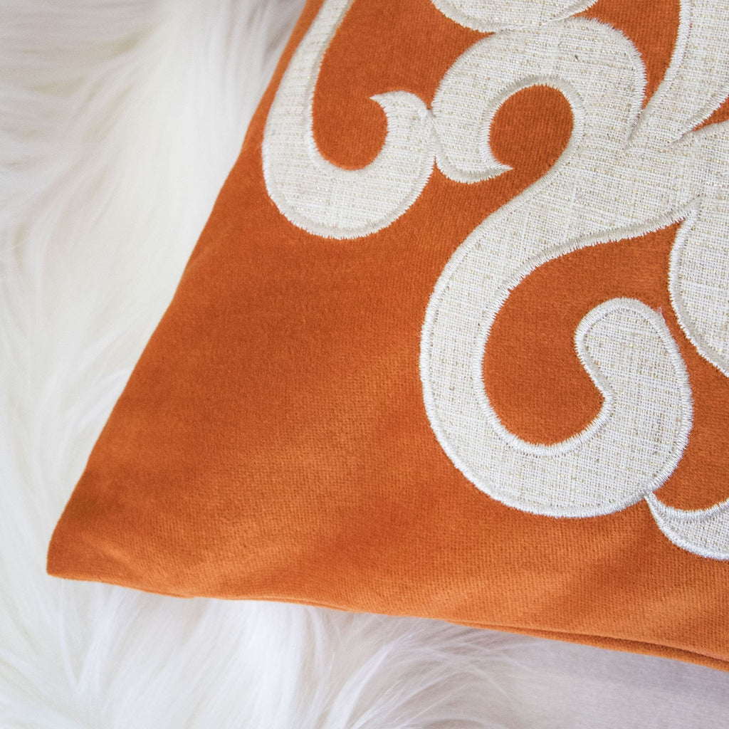 Dora Vintage Vine Pillowcase