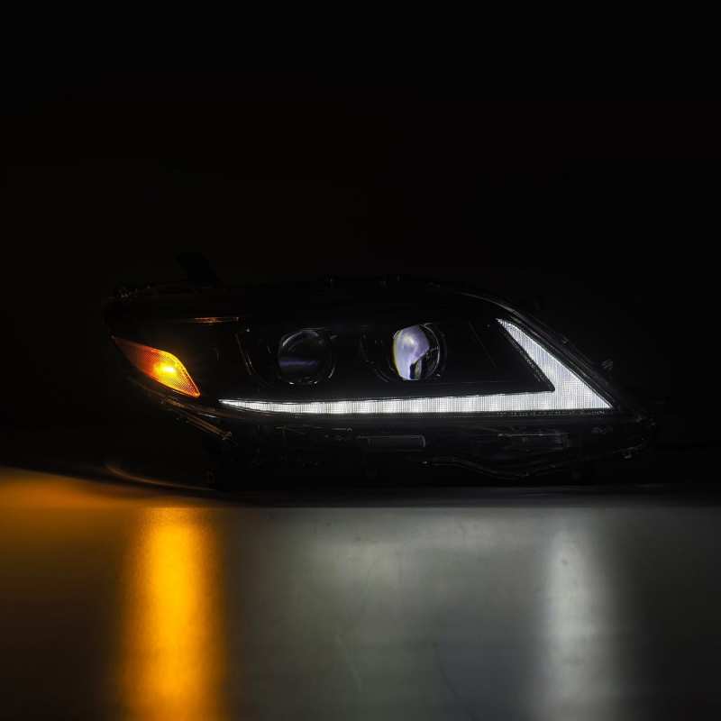 AlphaRex 11-21 Toyota Sienna PRO-Series Proj Headlights Plank Style Alpha Black w/Seq Signal/DRL 880763 *Discontinued