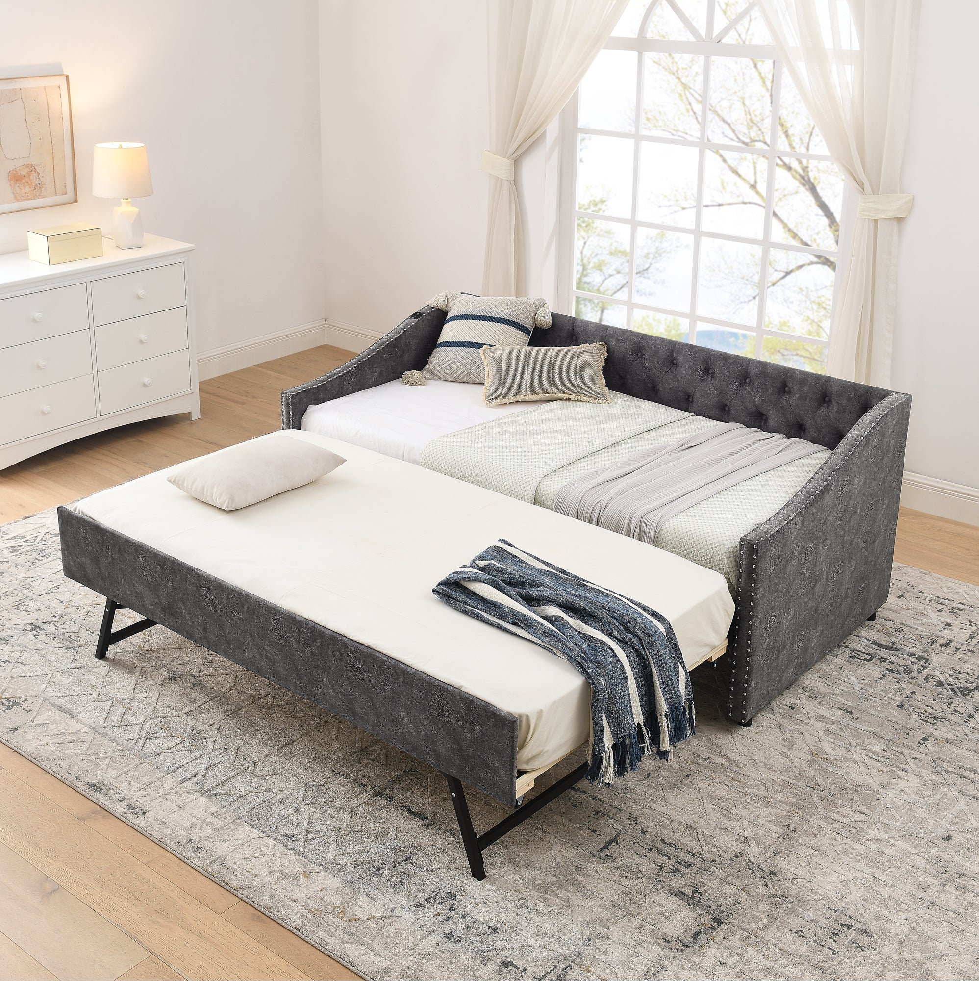 Twin Size Daybed with USB Charging & Pull-out Extendable Bed