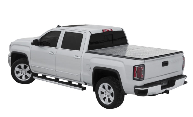 Access LOMAX Professional Series Tri-Fold Cover 15-19 Chevy Colorado 6ft Bed B0020049