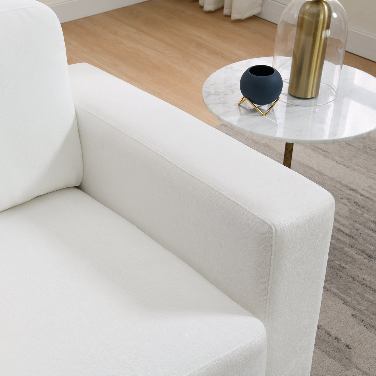 Oversized Accent Chair with Widen Arms
