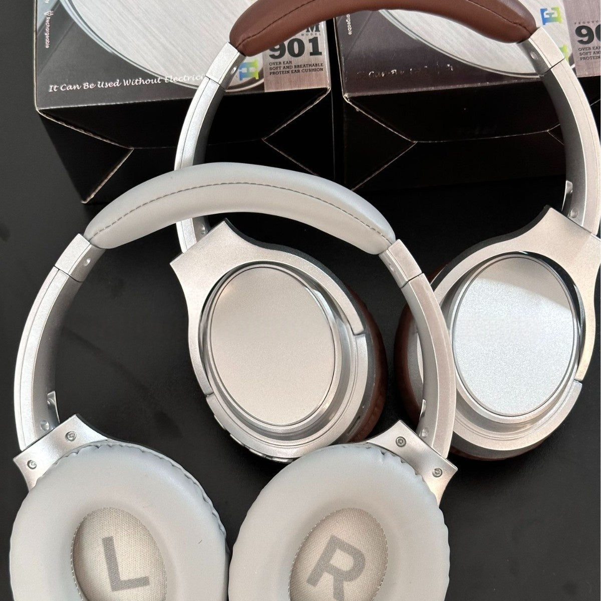 New 901 American-style Retro Over-ear Metal Headphones