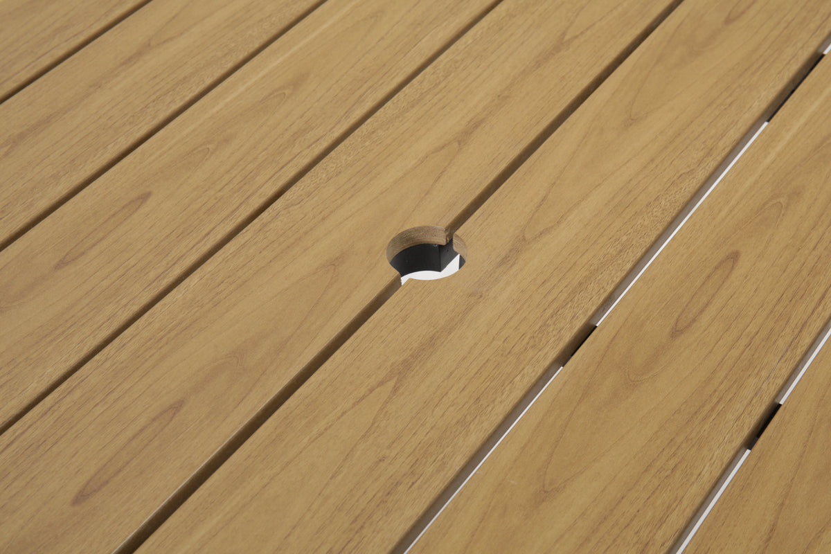 Outdoor Folding Dining Table for 4-6