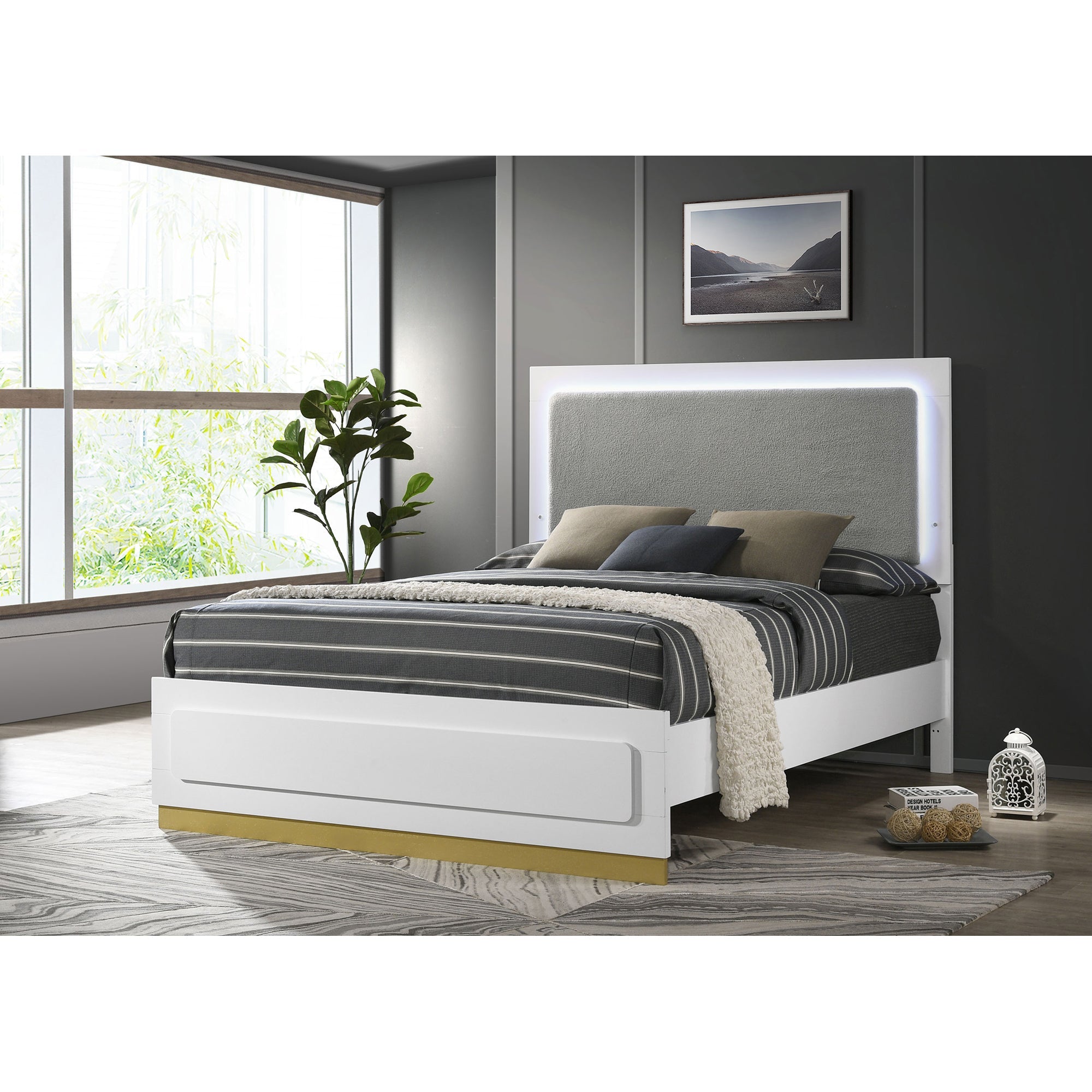 Sophia Queen Bed