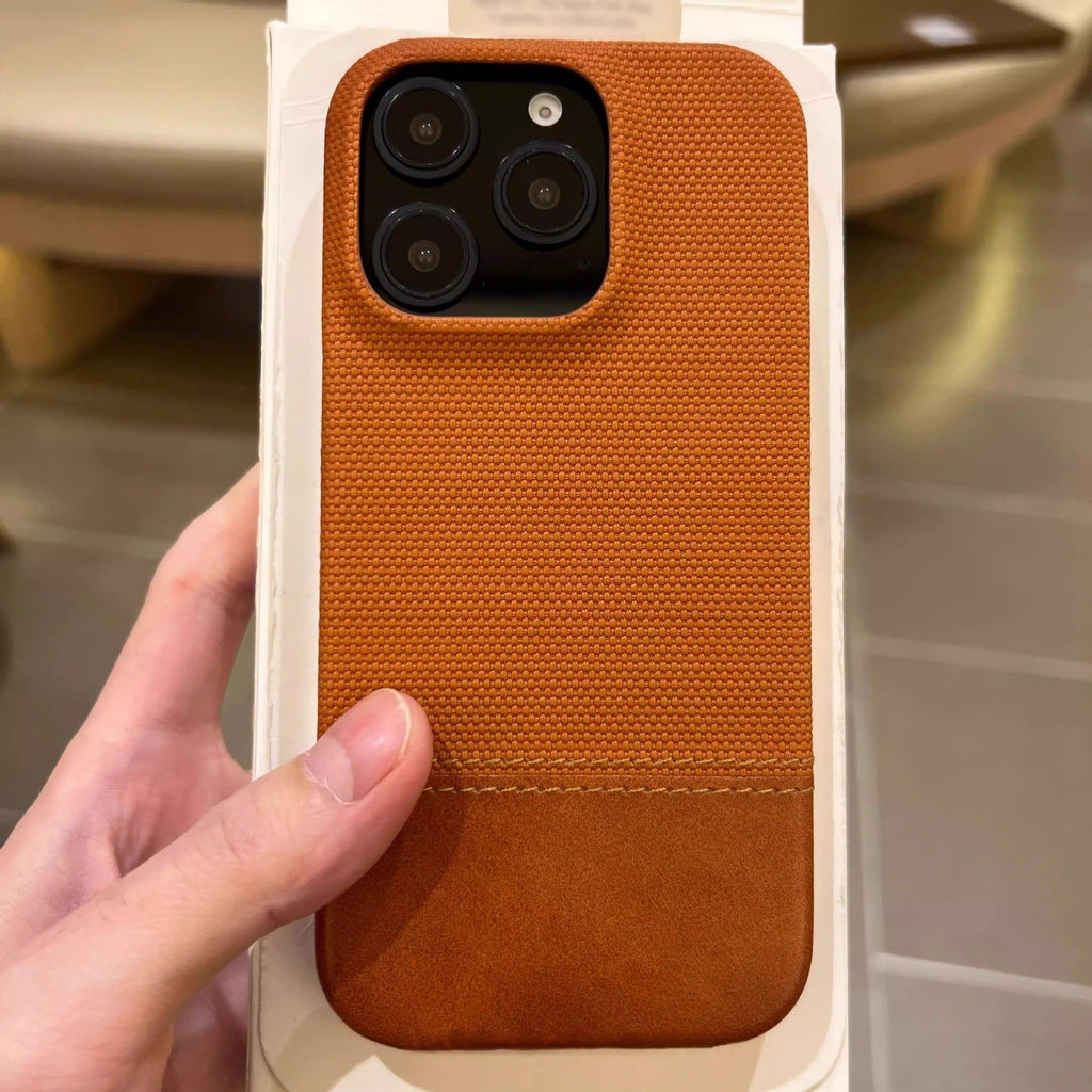 Smartphone Case In Vegan Leather With A Woven Texture And Magnetic Attachment