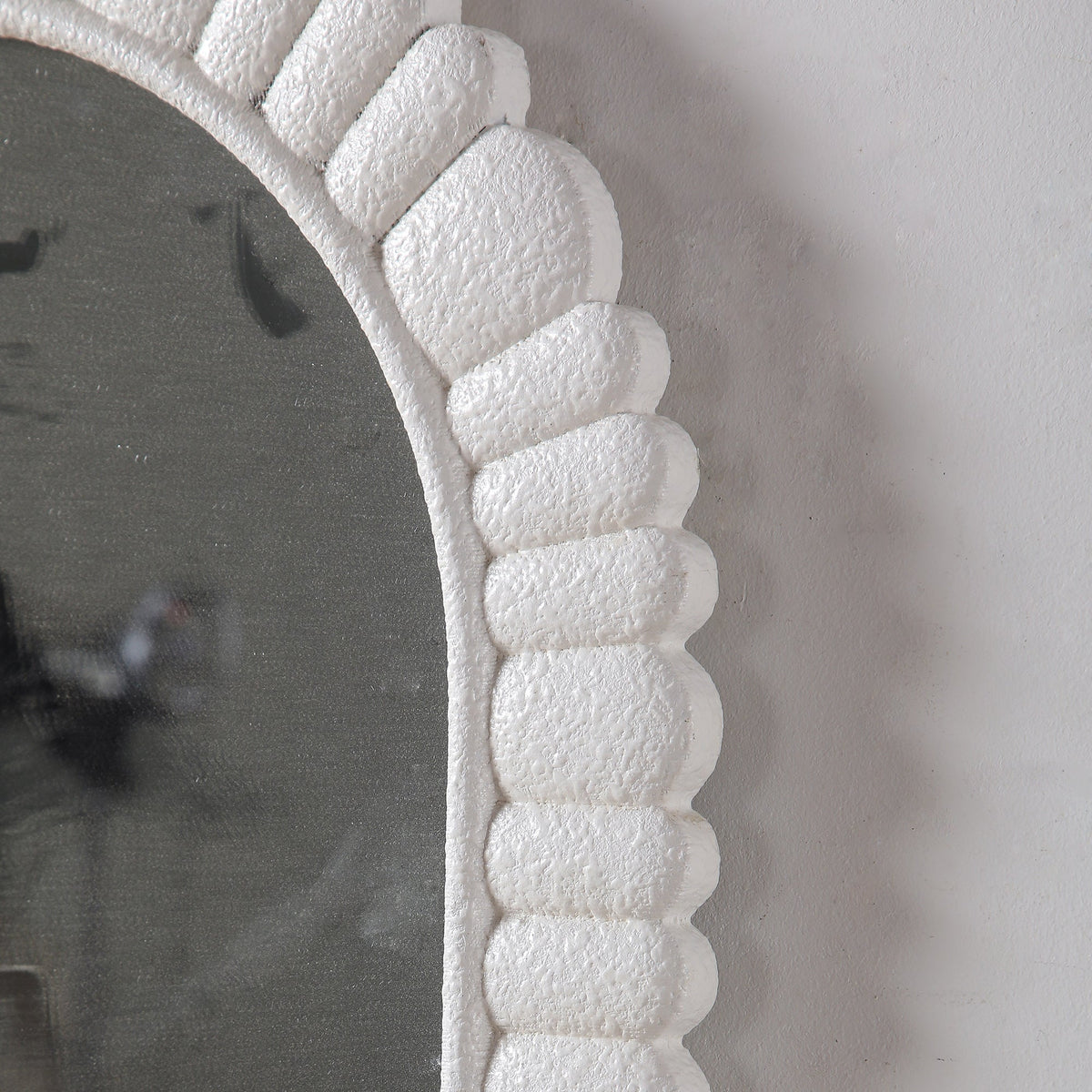 24"x36" Oval Scalloped Wall Mirror