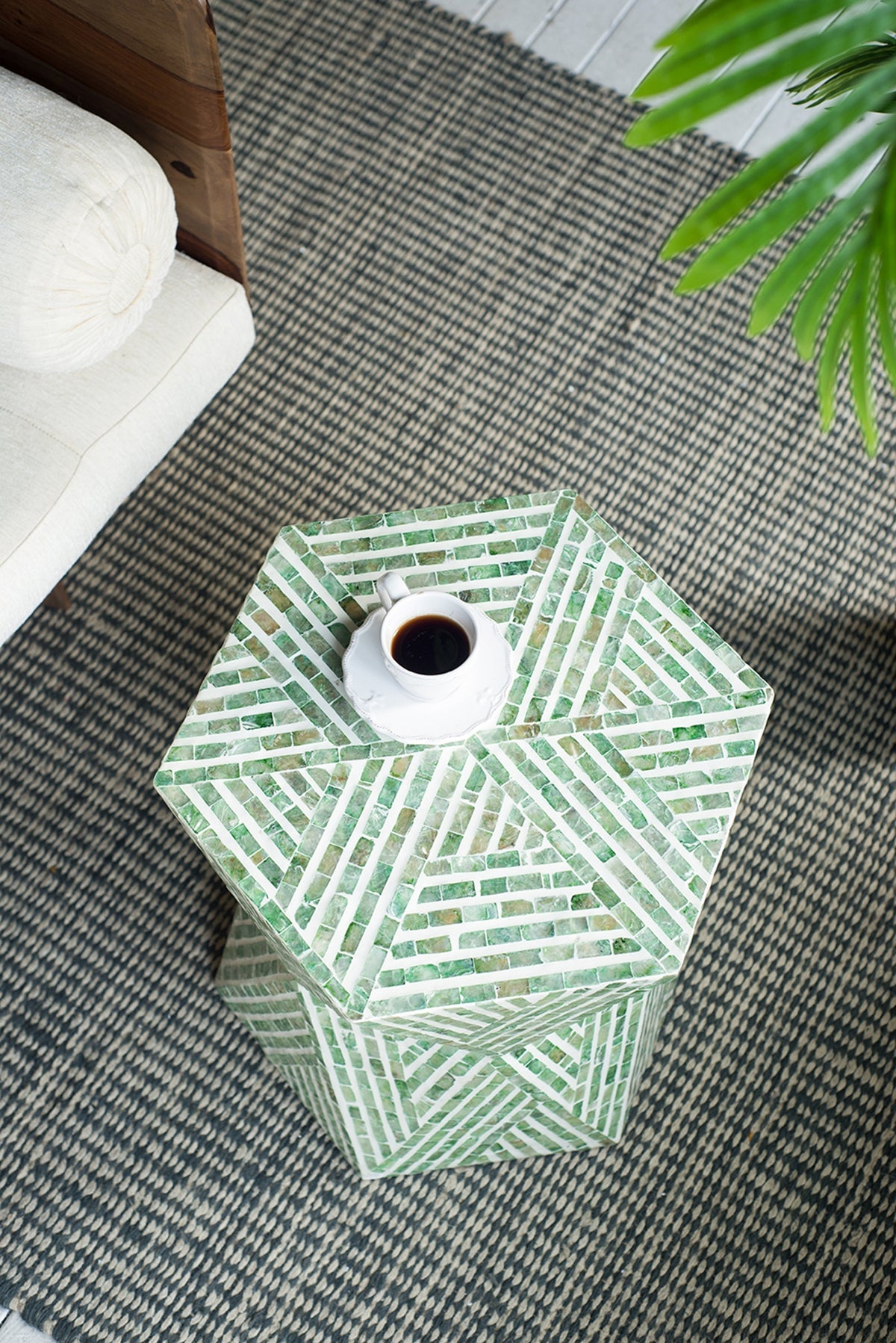 19" Tapered Green Pedestal Stool
