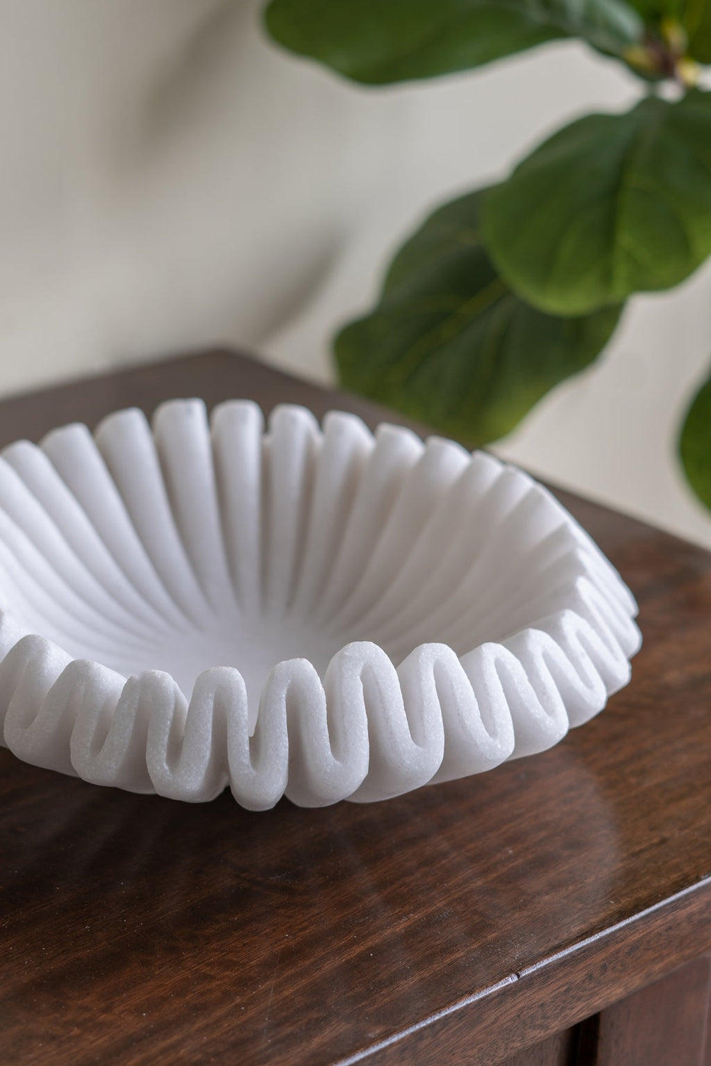 D9.5x2.5" Wavy Round Bowl
