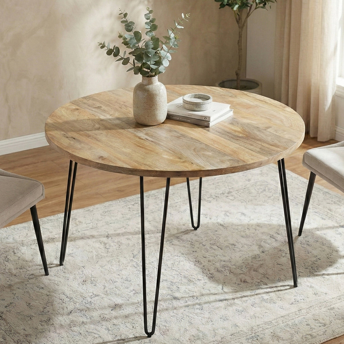 Hunter 45-Inch Round Dining Table