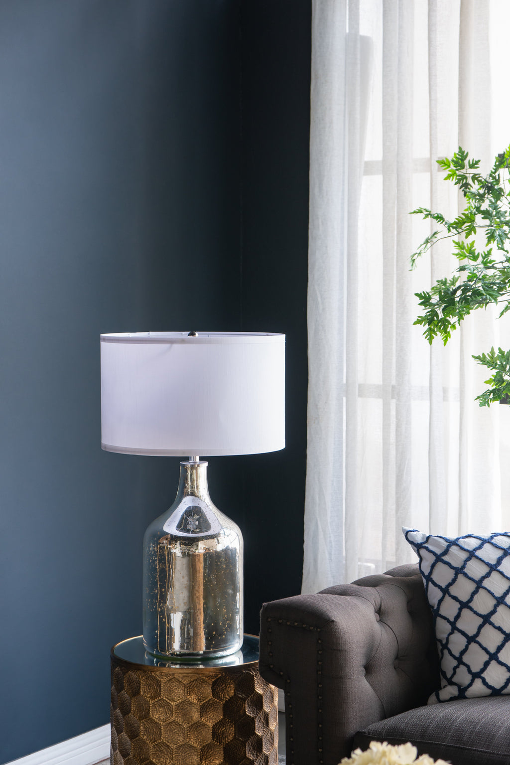 D18x32.2" Table Lamp