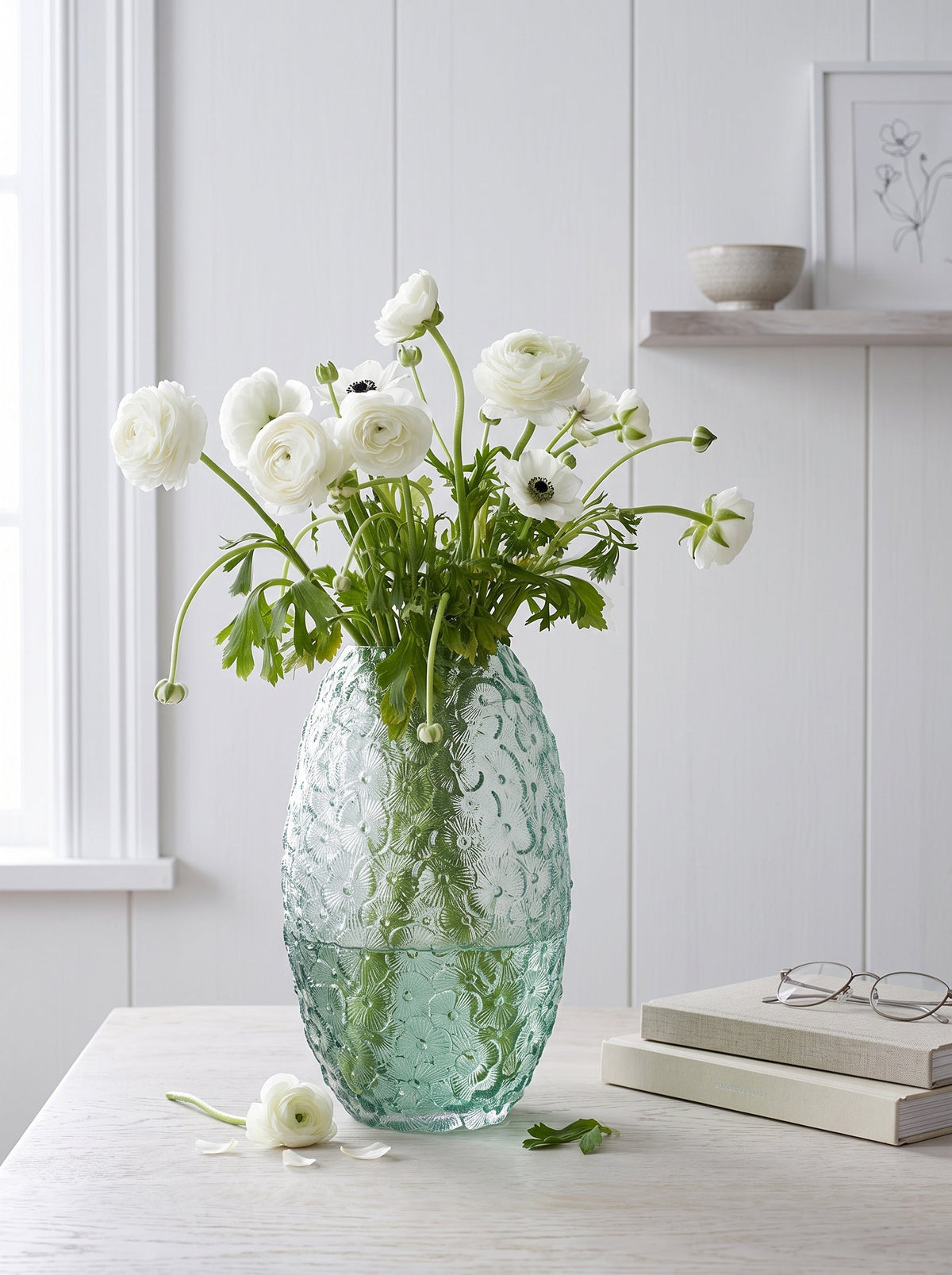 D7.9x13.4"H Ombre Glass Vase