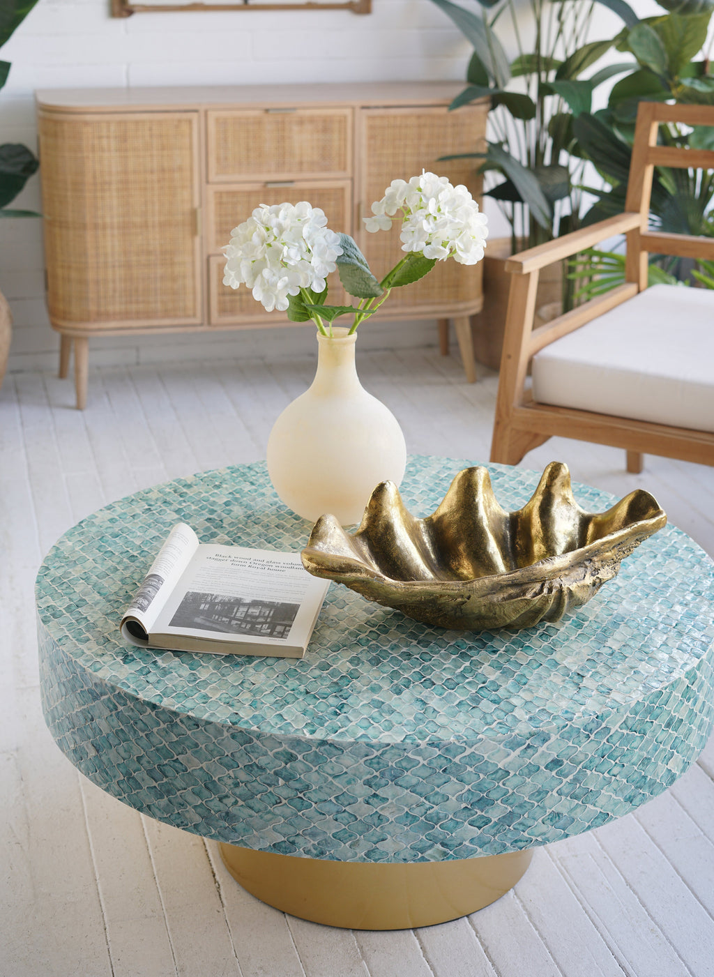 19.7" x 10.6" x 5.5" Decorative Shell Bowl