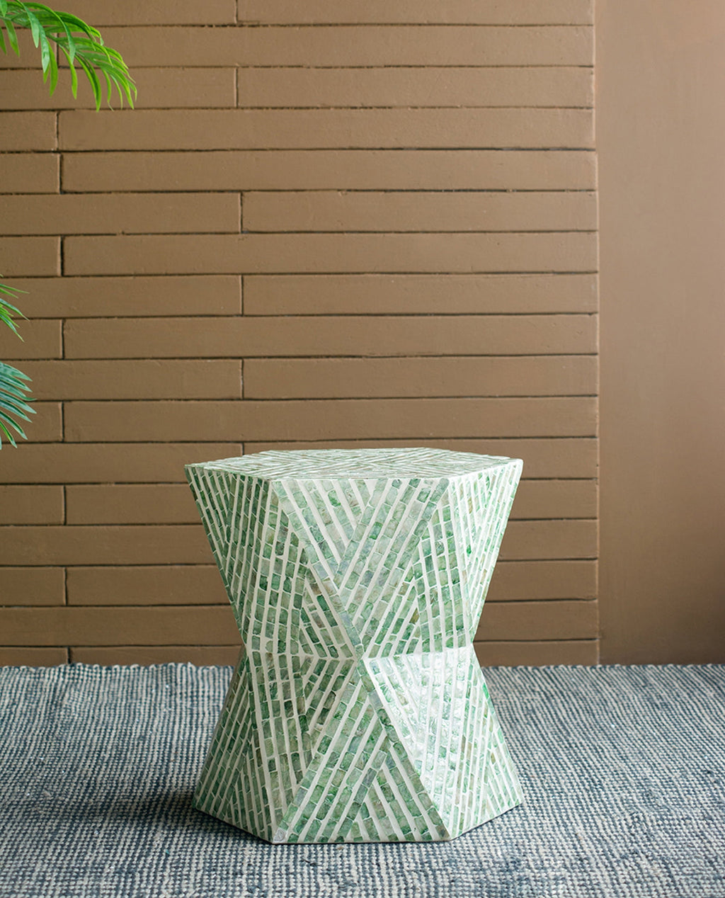 19" Tapered Green Pedestal Stool