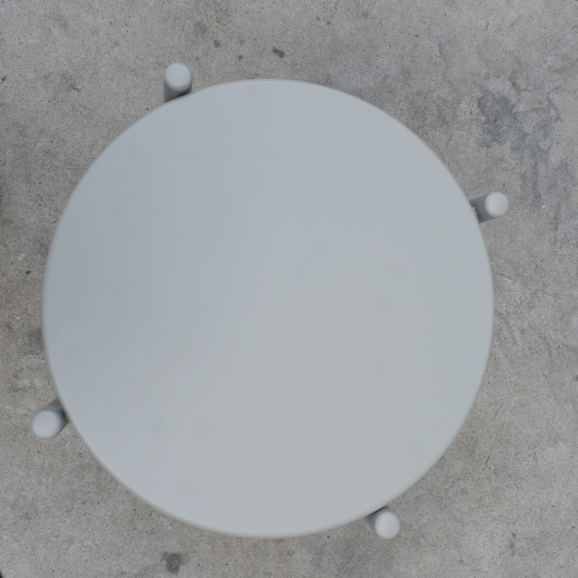 Metal Round Side Table with 2-Tier Design