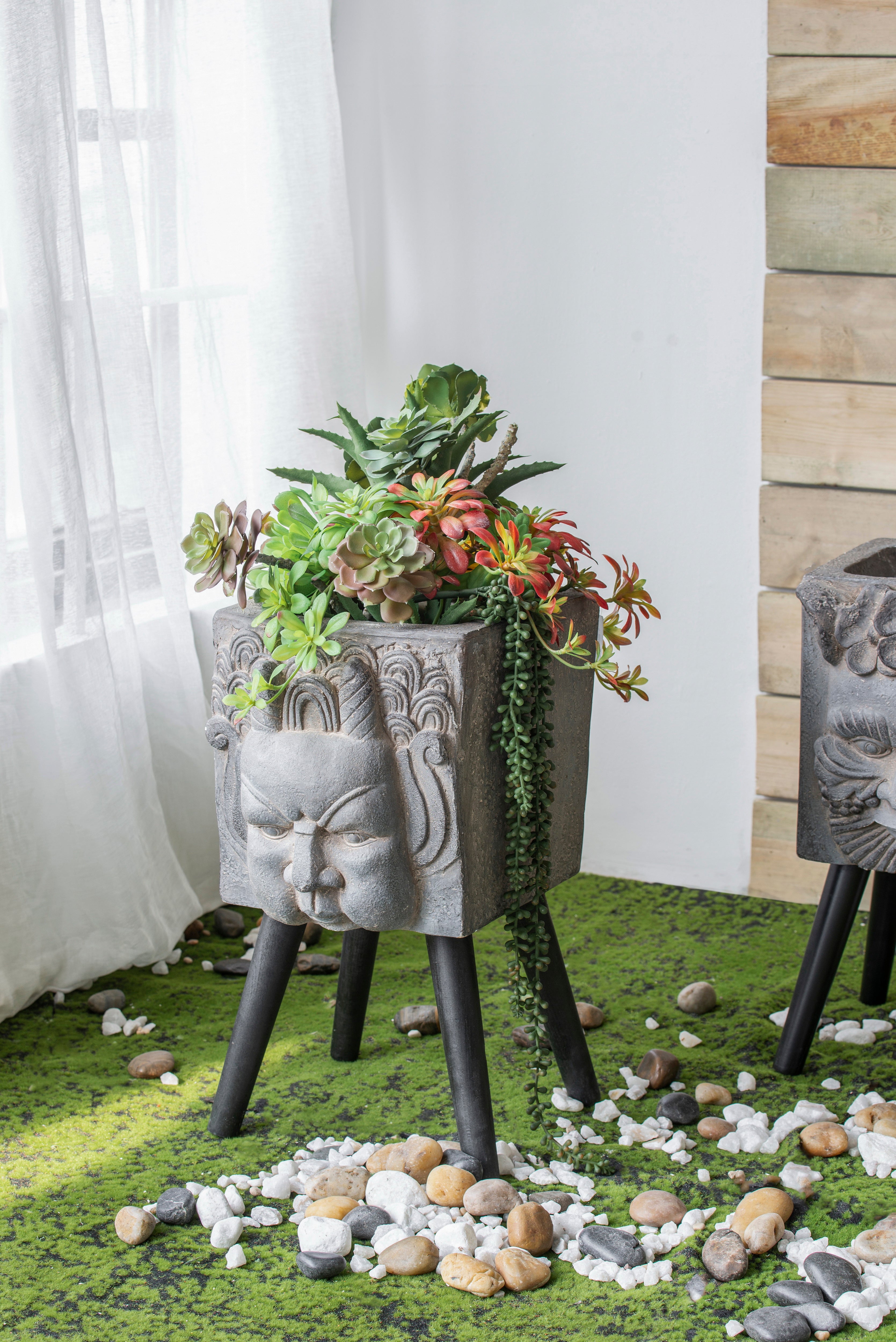 11x14x22" Statue Planter