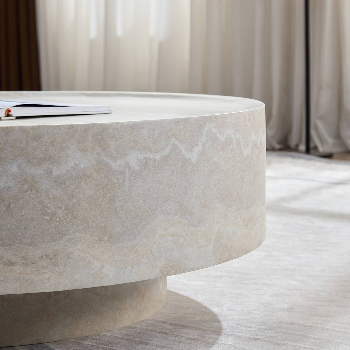 Round 31.5" Coffee Table Ideal For Living Room Family Time