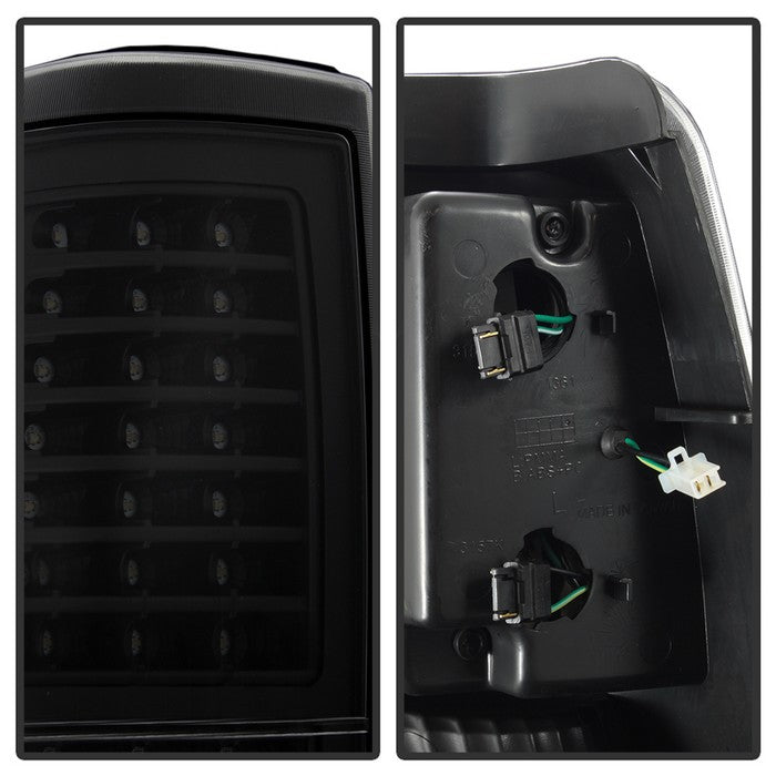 SPYDER xTune 99-02 Chevy Silverado 1500/2500 (w/o Stepside) LED Tail Lights - Blk (ALT-JH-CSIL99-LED-BK) 9037597