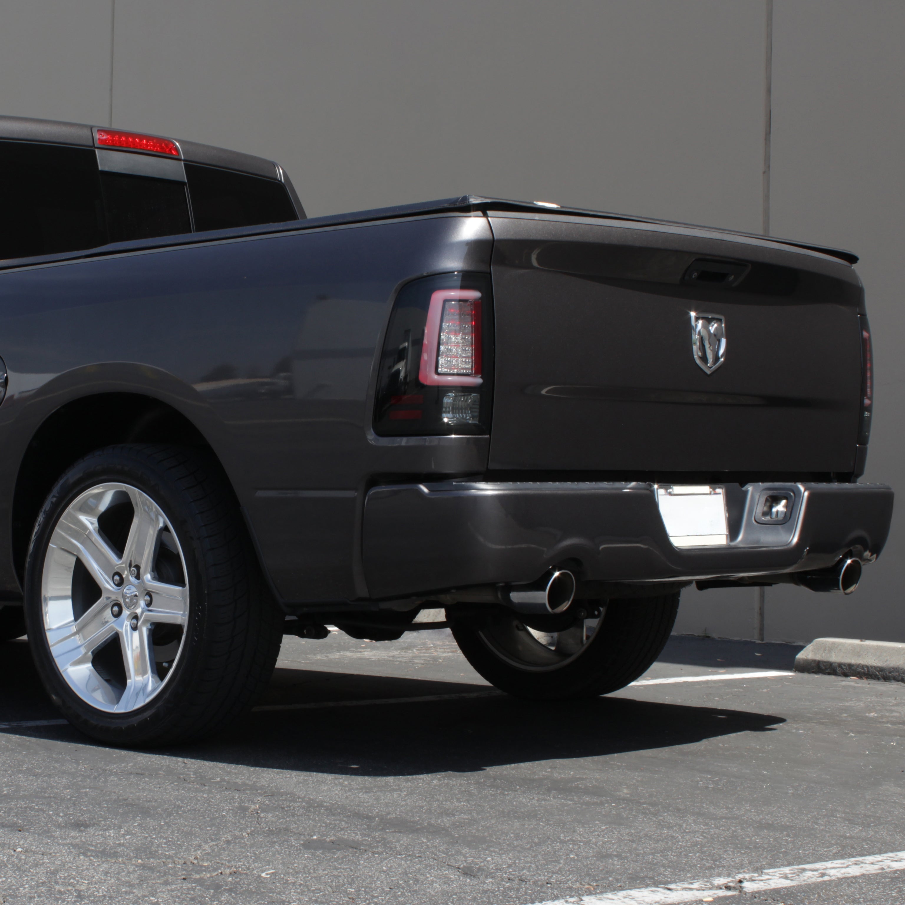 Spyder 09-16 Dodge Ram 1500 Light Bar LED Tail Lights - Black Smoke ALT-YD-DRAM09V2-LED-BSM 5084033