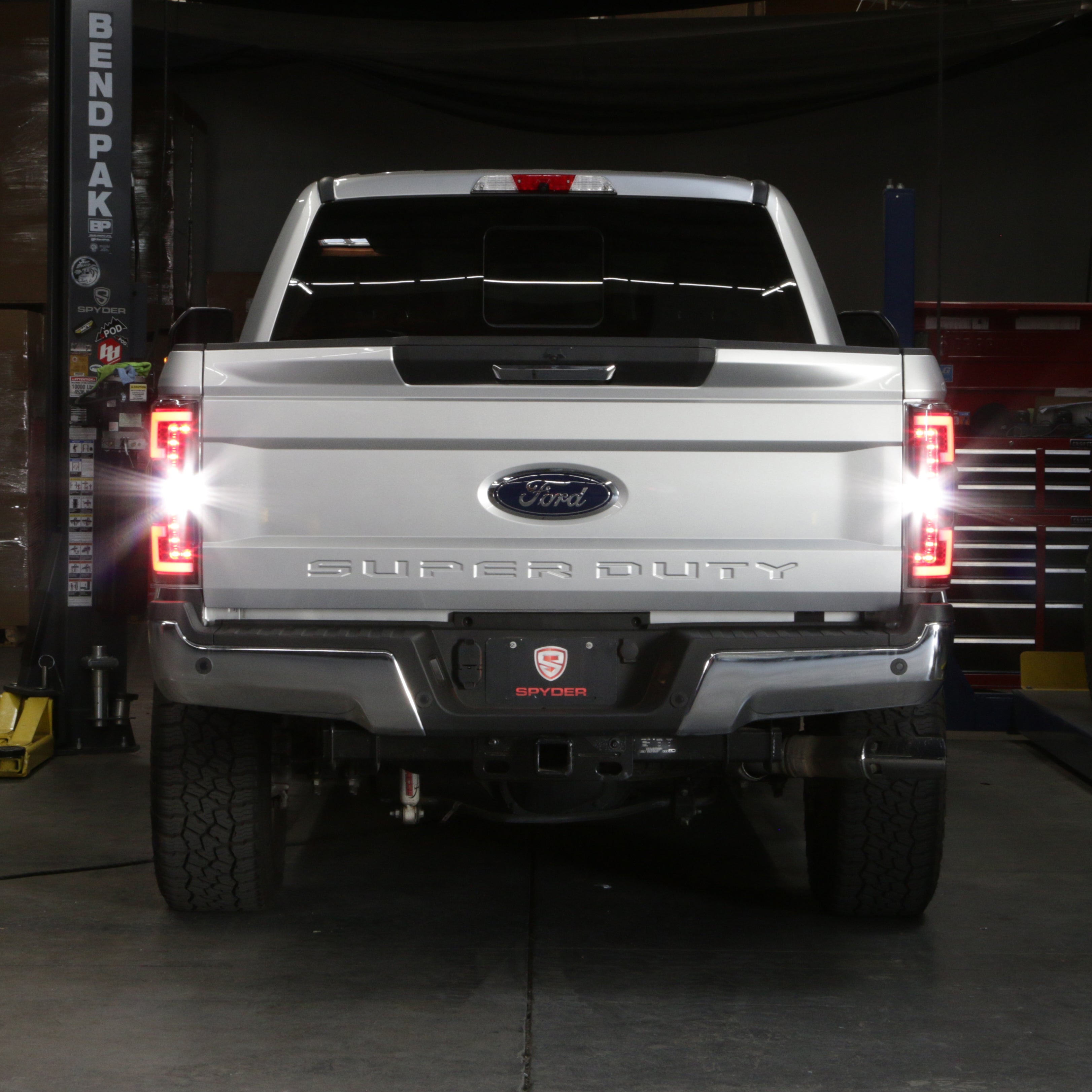 Spyder 17-18 Ford F-250 Super Duty (Excl LED Models) LED Tail Lights - Black (ALT-YD-FS17-LED-BK) 5085580