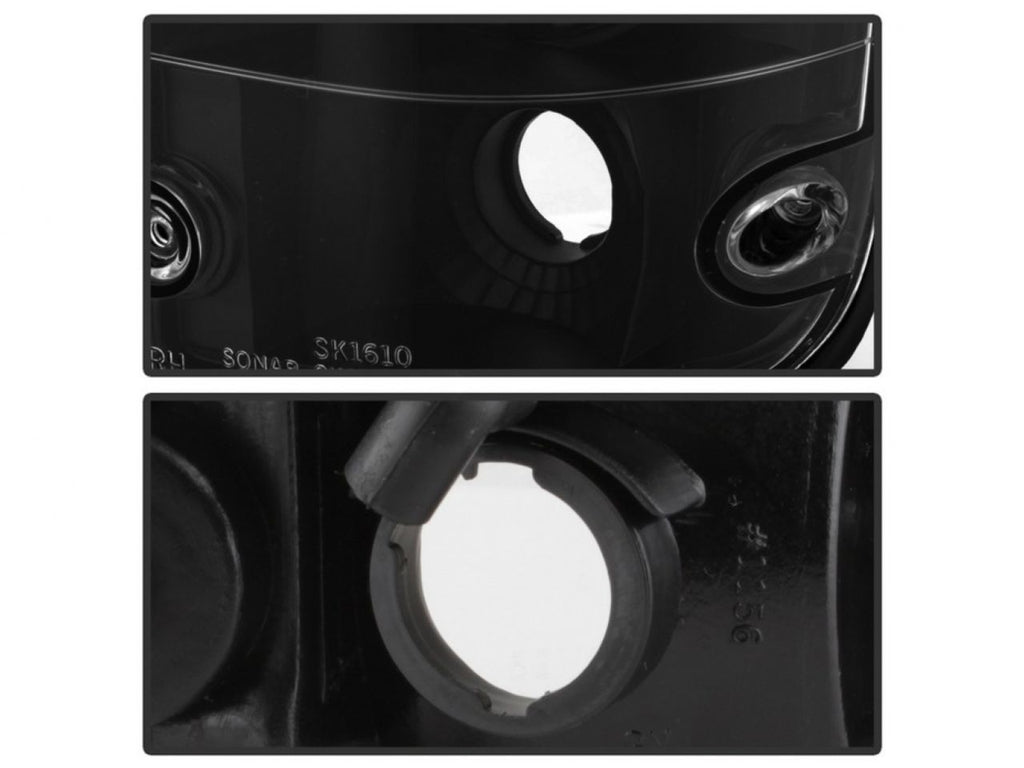 Spyder Toyota Tacoma 01-04 Euro Style Tail Lights - Black (SKU #5007834)