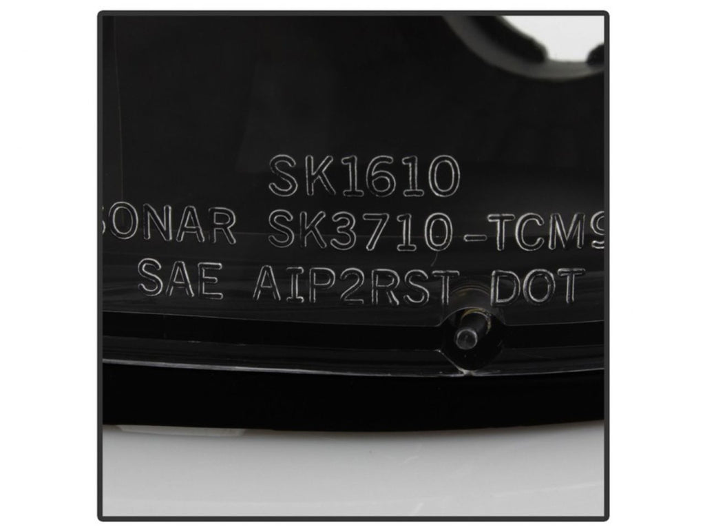 Spyder Toyota Tacoma 01-04 Euro Style Tail Lights - Black (SKU #5007834)