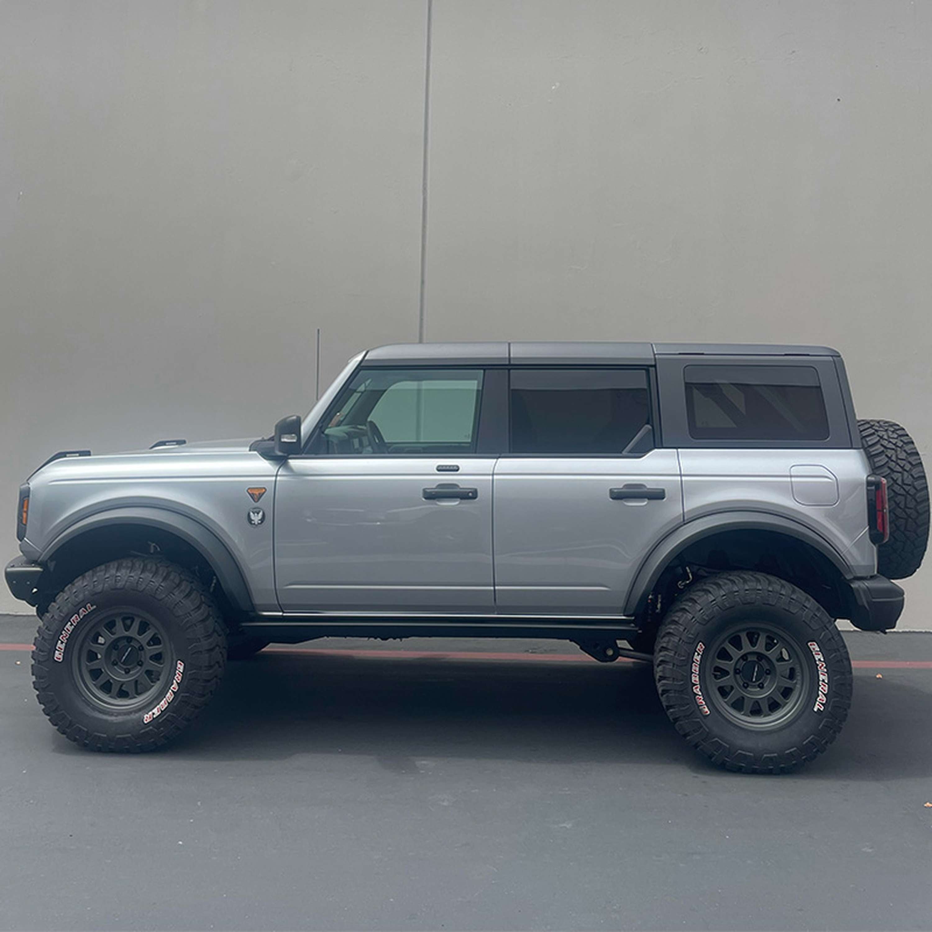 Camburg 2021+ Ford Bronco (Excl. Raptor) FOX 2.5 Elite DSC KINETIK Series Lift Kit CAM-110225-K